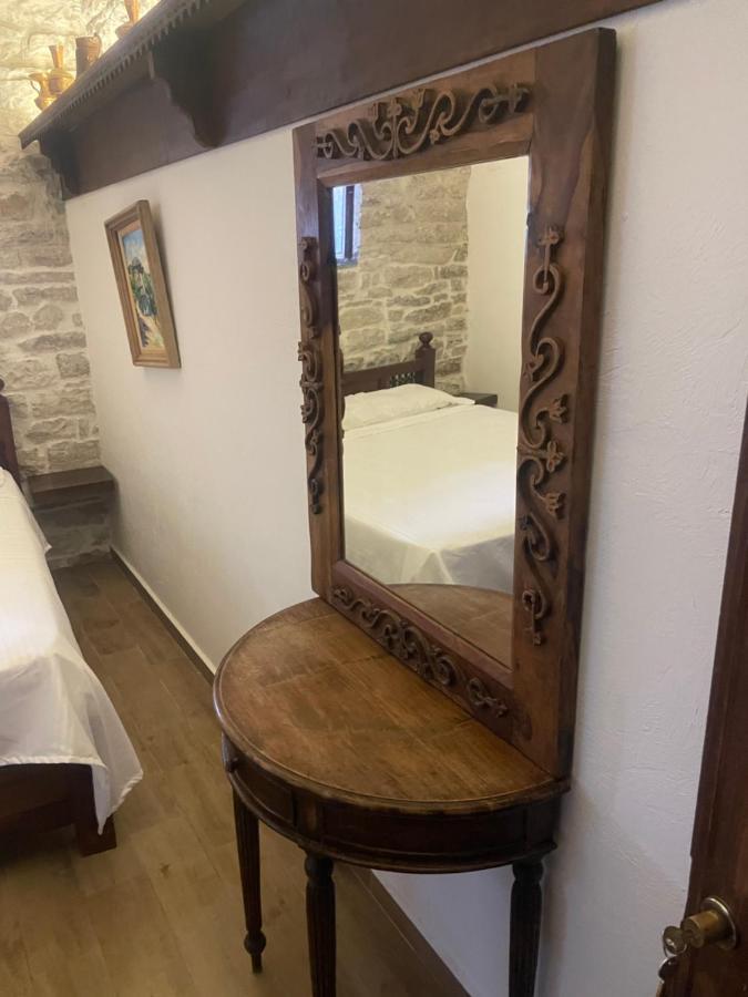 Konaku Guest House Gjirokastër Екстериор снимка