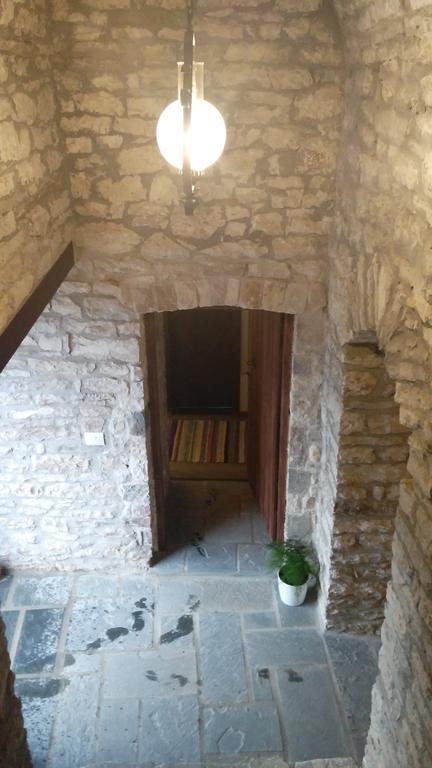 Konaku Guest House Gjirokastër Екстериор снимка