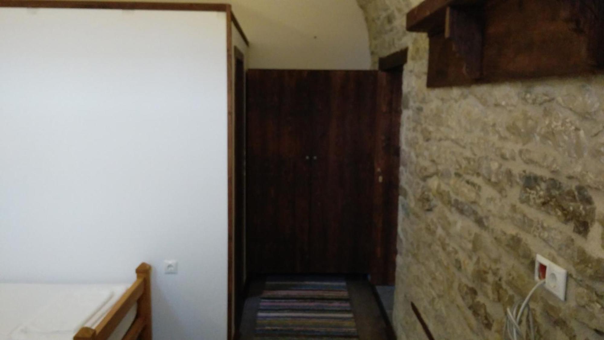 Konaku Guest House Gjirokastër Екстериор снимка