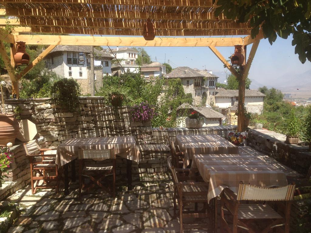Konaku Guest House Gjirokastër Екстериор снимка