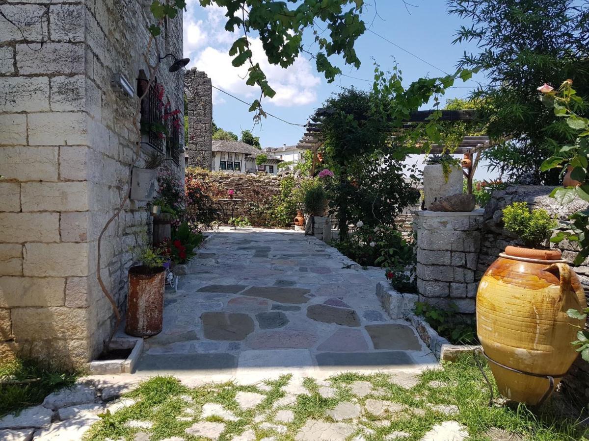 Konaku Guest House Gjirokastër Екстериор снимка